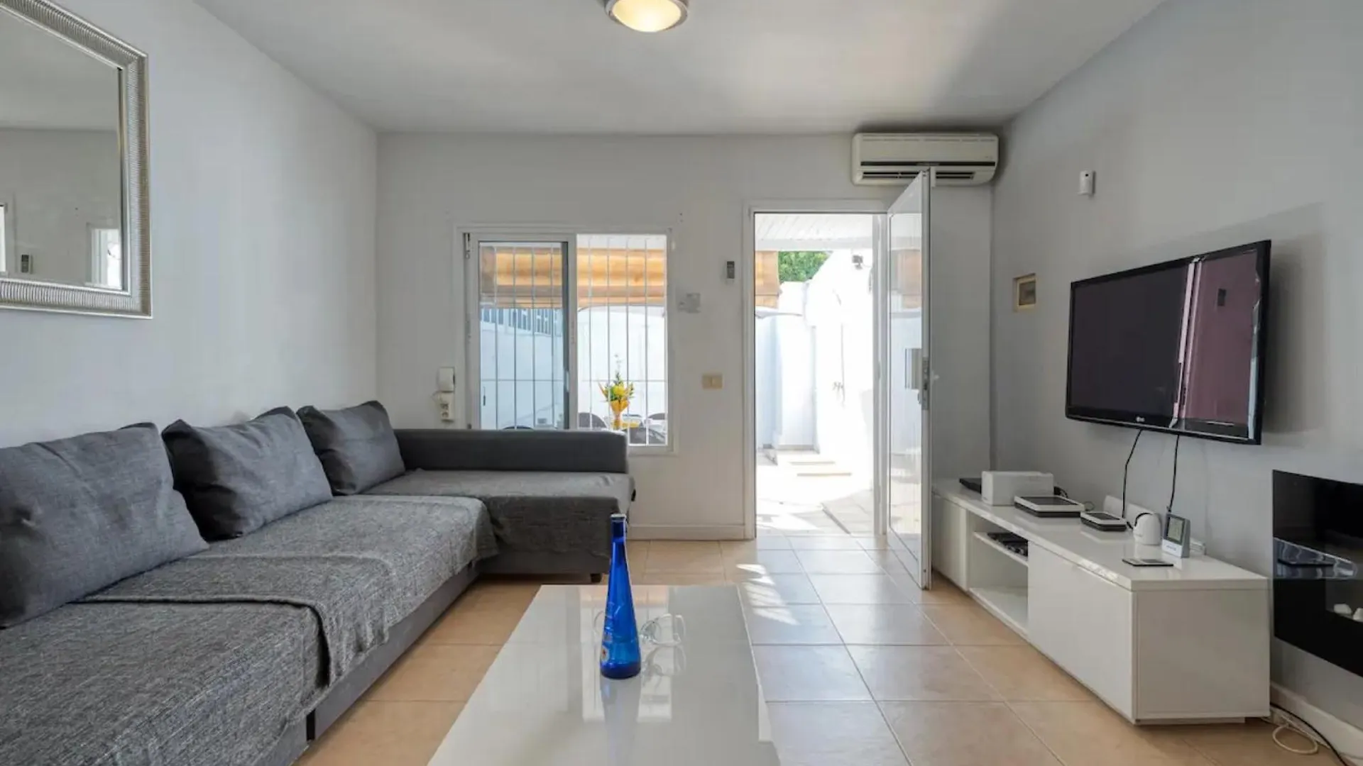 Amplio Apartamento En El Centro San Bartolome de Tirajana  Spain